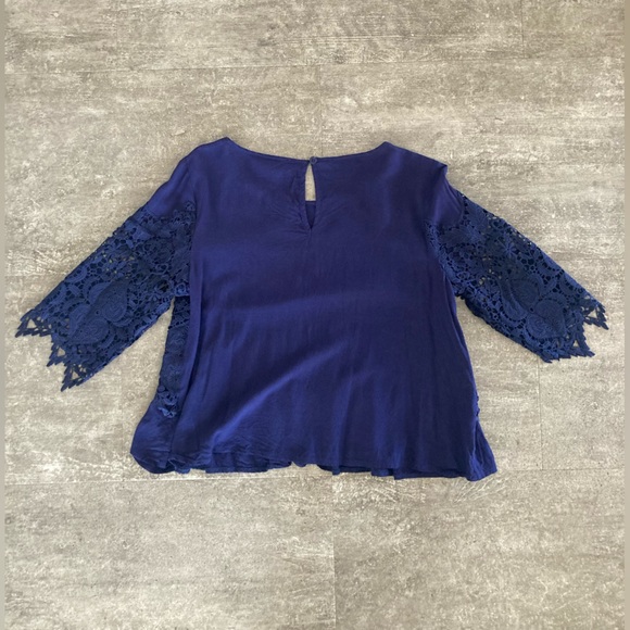 Loveriche Shirt - Size S - Picture 2 of 8